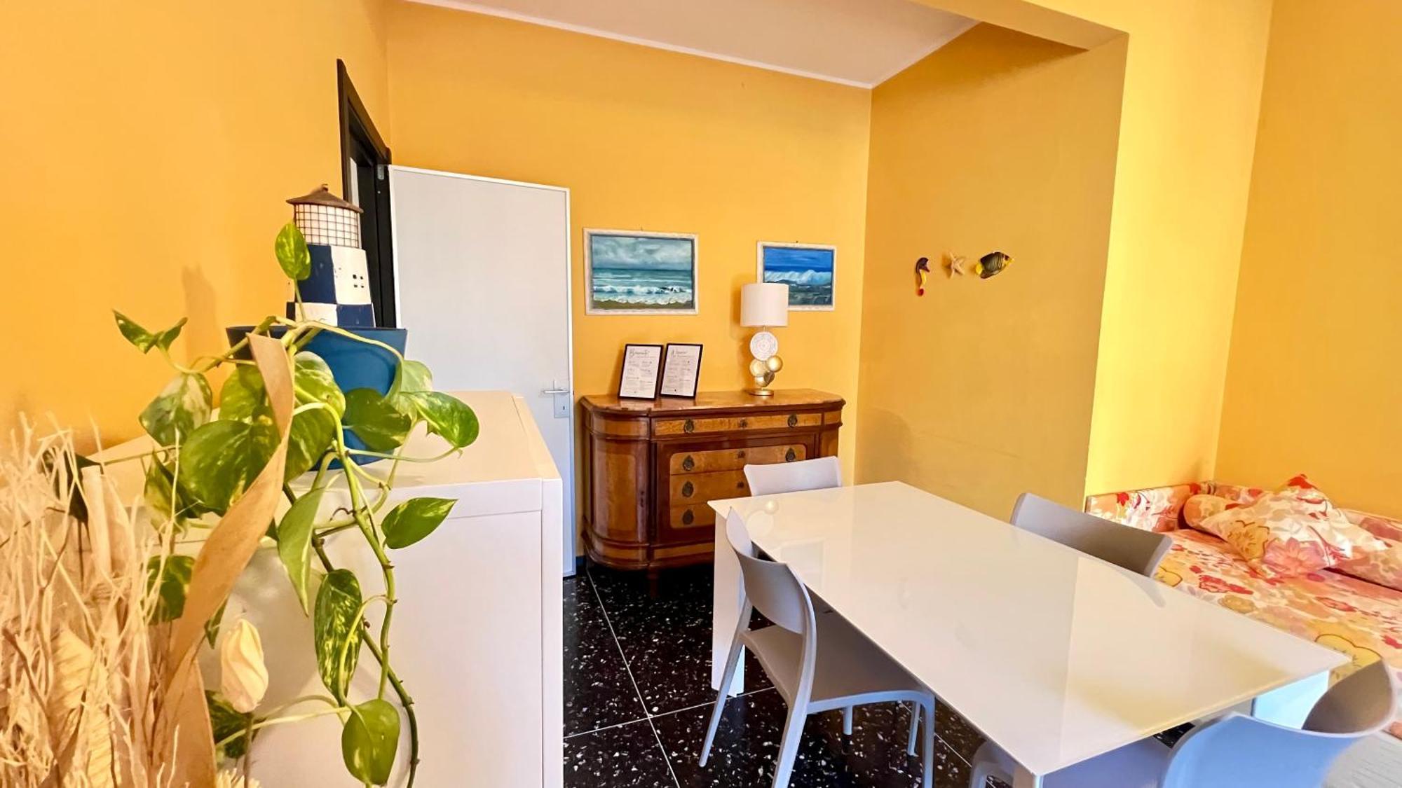 La Stella Marina - 150 Metri Dal Mare Con Box Auto Apartment Spotorno Bagian luar foto